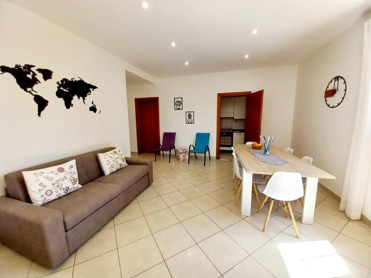 Summer Breeze Apartment - Avola Luaran gambar